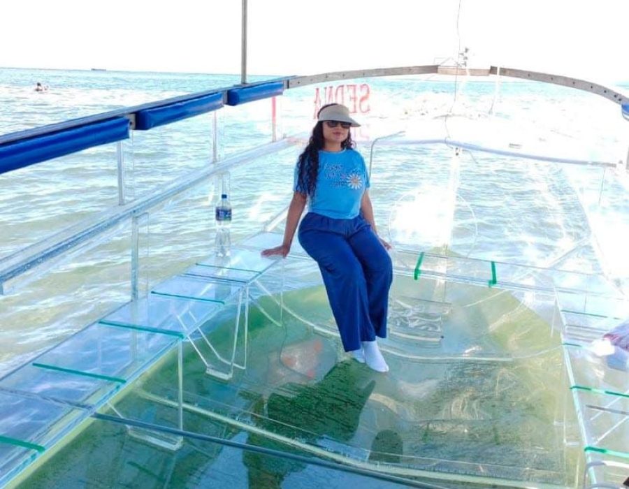 Paseo en Lancha Transparente 2